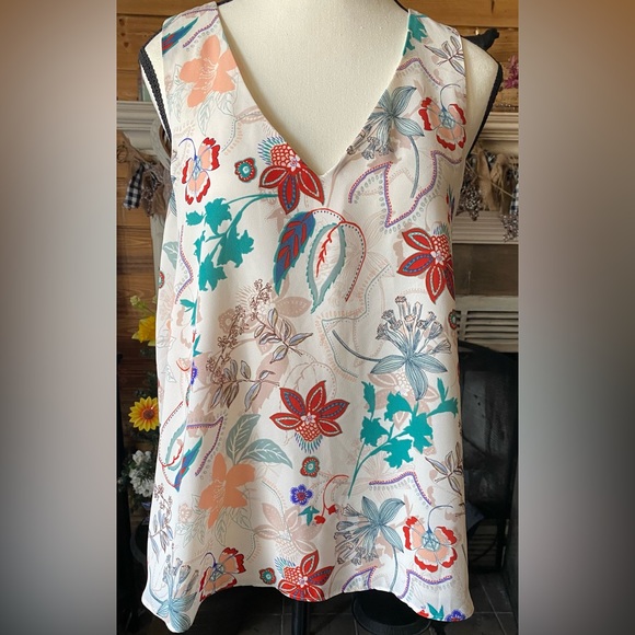 EUC Emma & Olivia Floral Lined V Neck Short Sleeve Swing Tank Size M - Picture 1 of 9
